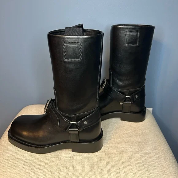Burberry Black Saddle Low Leather Boots - Picture 5 of 10